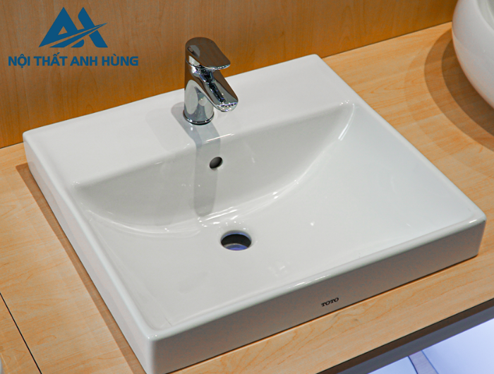 Chậu rửa lavabo đặt bàn TOTO LT710CSR