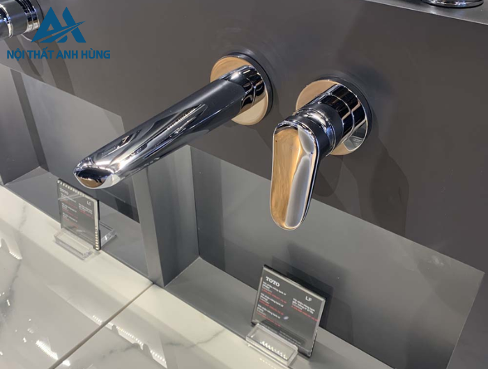 Vòi lavabo nóng lạnh gắn tường TOTO TLS04308B