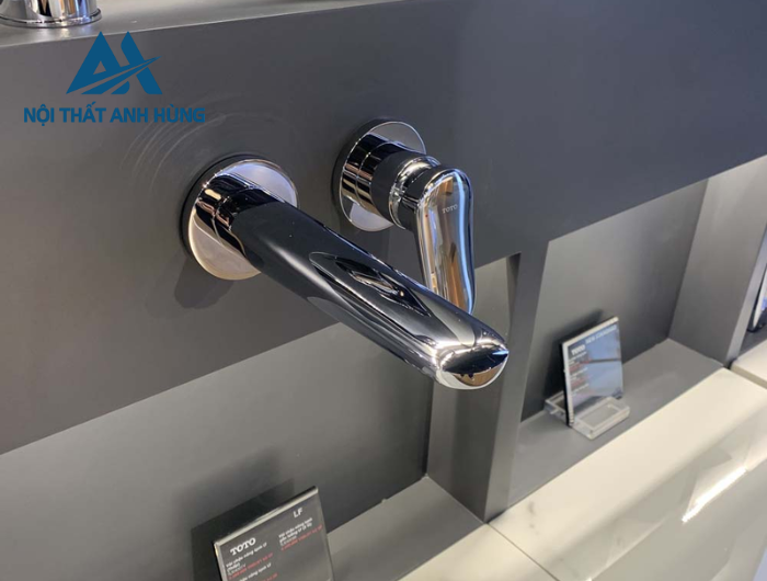 Vòi lavabo nóng lạnh gắn tường TOTO TLS04308B