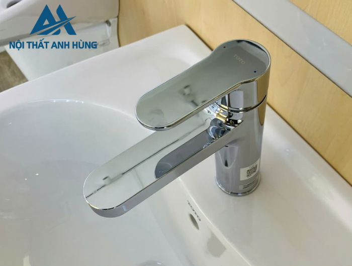 Vòi lavabo nóng lạnh TOTO TLS06301V