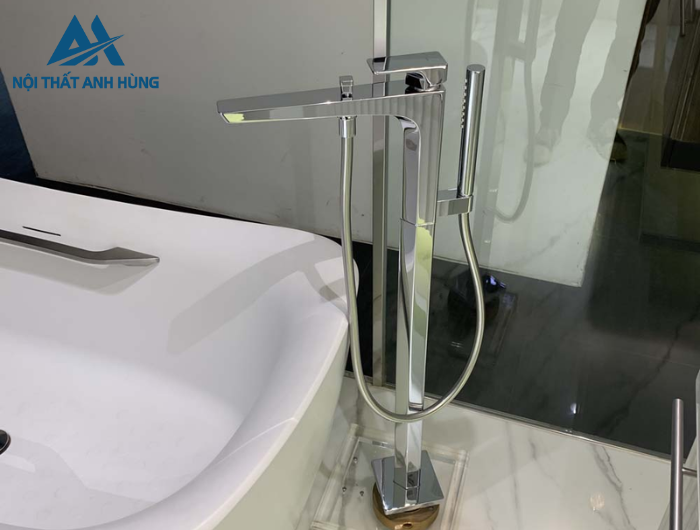 Vòi xả bồn tắm TOTO TBG07306AA TBN01105B đặt sàn nóng lạnh